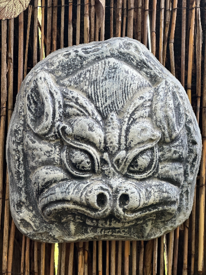 Wisdom Kanji Symbol Concrete Stepping Stone | Backyard Stone Art